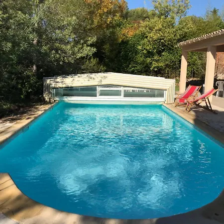 06d - Spacieux Avec Terrasses, Jardin Et Piscine Lejlighed